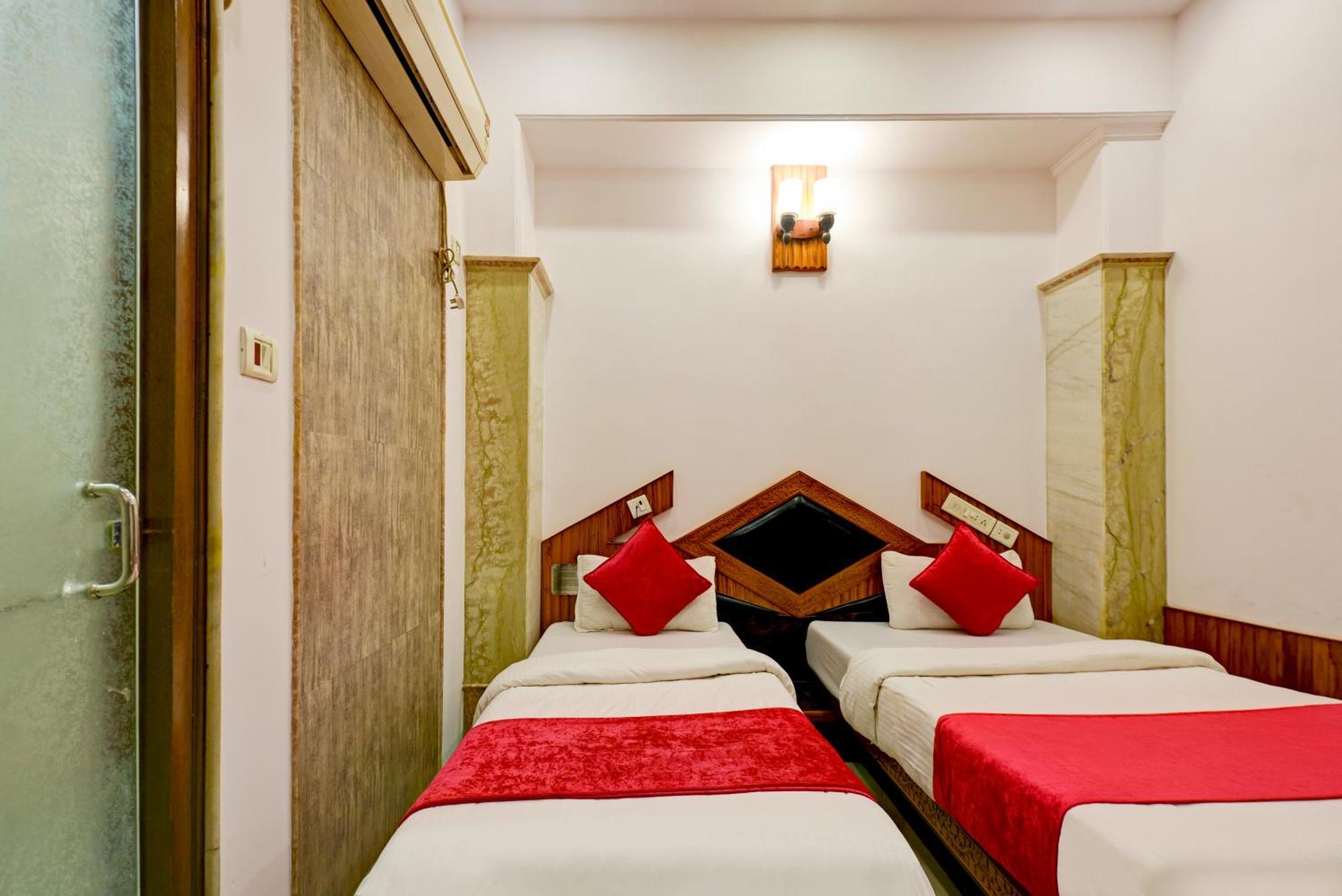 The Natraj Yes Please -New Delhi Hotel Exterior foto